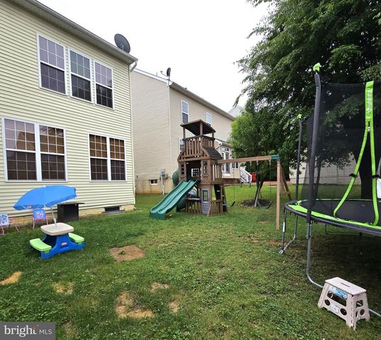 48 BATTLEFIELD DR, Charles Town, WV 25414