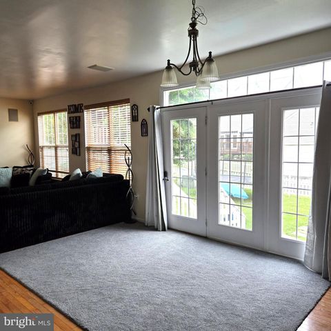 48 BATTLEFIELD DR, Charles Town, WV 25414