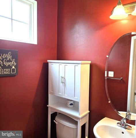 48 BATTLEFIELD DR, Charles Town, WV 25414
