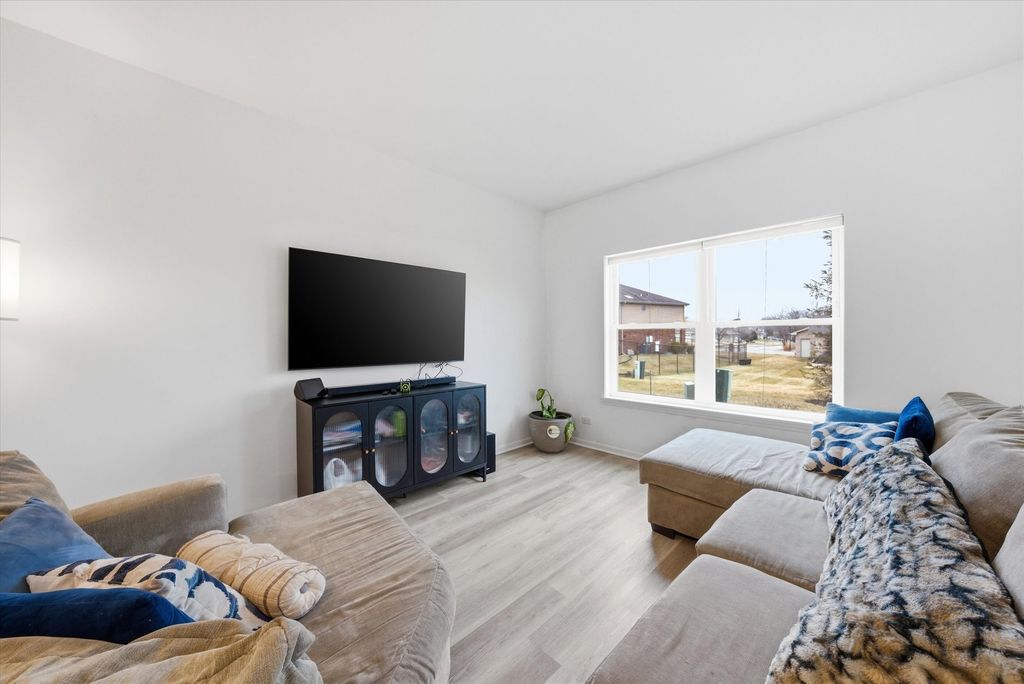 1010 Regent Drive, Matteson, IL 60443 — photo 3