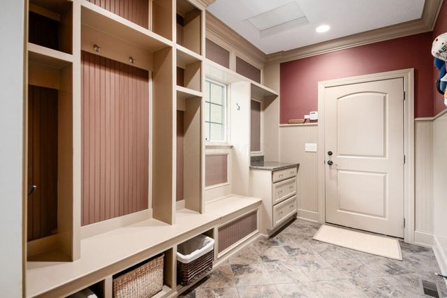 9533 Tartan Ridge Court, Dublin, OH 43017