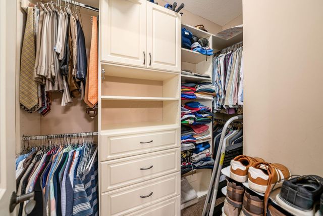 9533 Tartan Ridge Court, Dublin, OH 43017