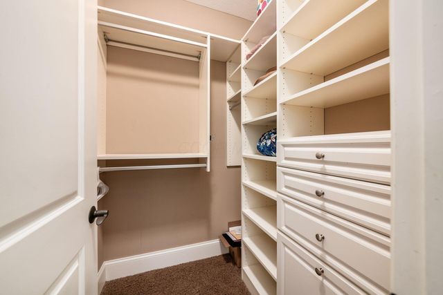 9533 Tartan Ridge Court, Dublin, OH 43017