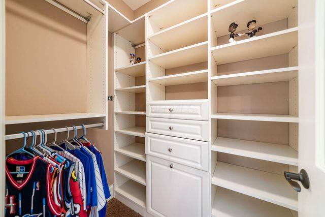 9533 Tartan Ridge Court, Dublin, OH 43017