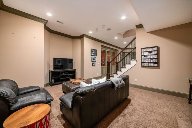 9533 Tartan Ridge Court, Dublin, OH 43017