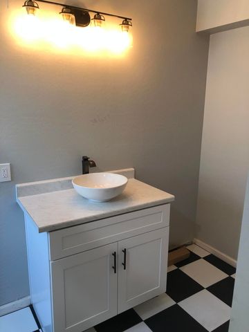 725 E Moreland Street, Phoenix, AZ 85006