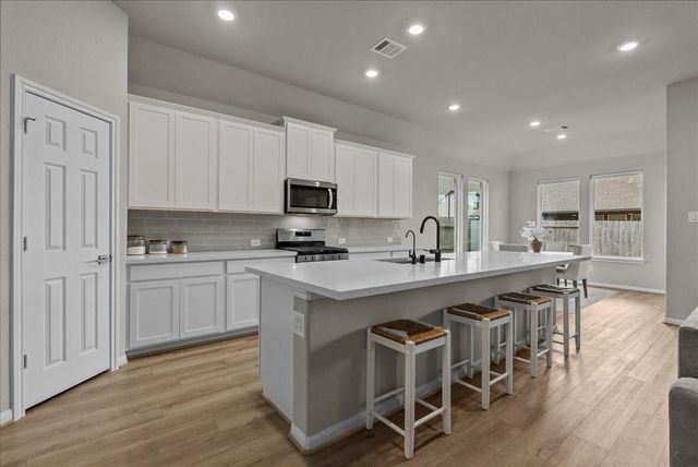 32302 Elmwood Manor, Waller, TX 77484