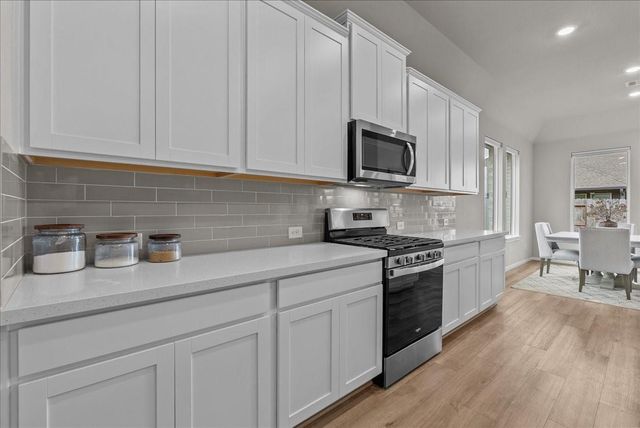 32302 Elmwood Manor, Waller, TX 77484