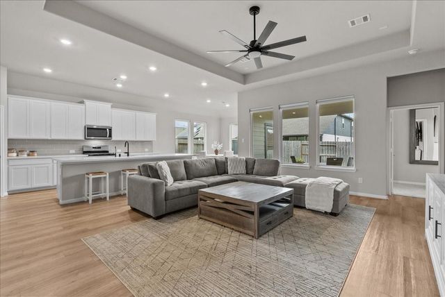 32302 Elmwood Manor, Waller, TX 77484