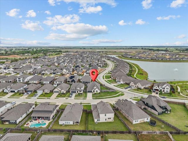 32302 Elmwood Manor, Waller, TX 77484