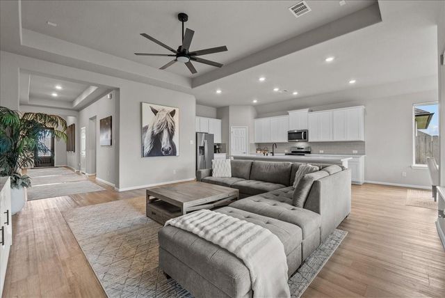 32302 Elmwood Manor, Waller, TX 77484