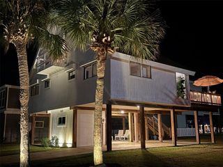 13839 Pirates Beach Boulevard, Galveston, TX 77554