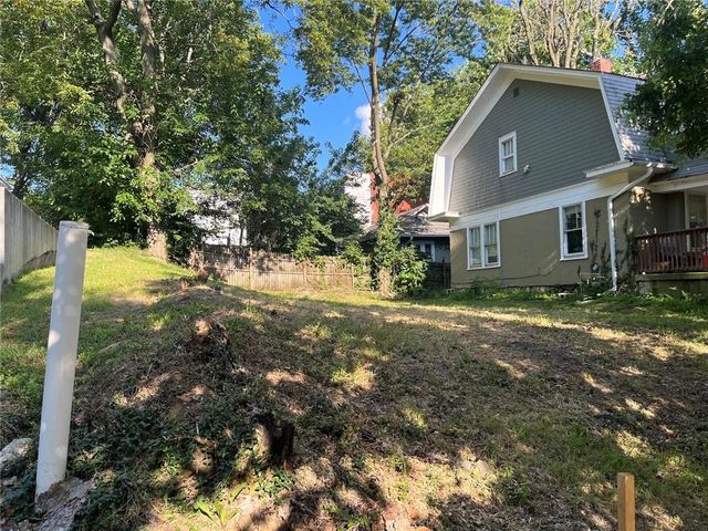 4235 Charlotte Street, Kansas City, MO 64110