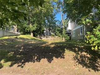 4235 Charlotte Street, Kansas City, MO 64110