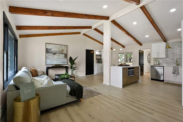 7529 Lamar Avenue, Prairie Village, KS 66208