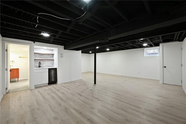 7529 Lamar Avenue, Prairie Village, KS 66208