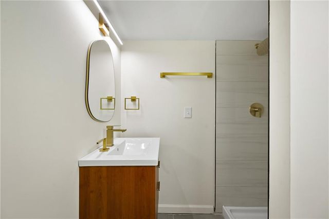 7529 Lamar Avenue, Prairie Village, KS 66208