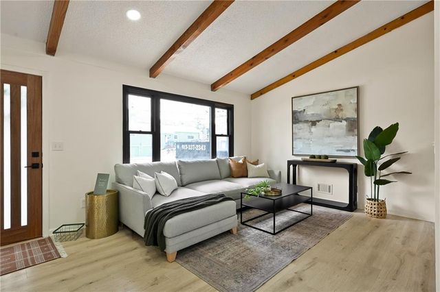 7529 Lamar Avenue, Prairie Village, KS 66208