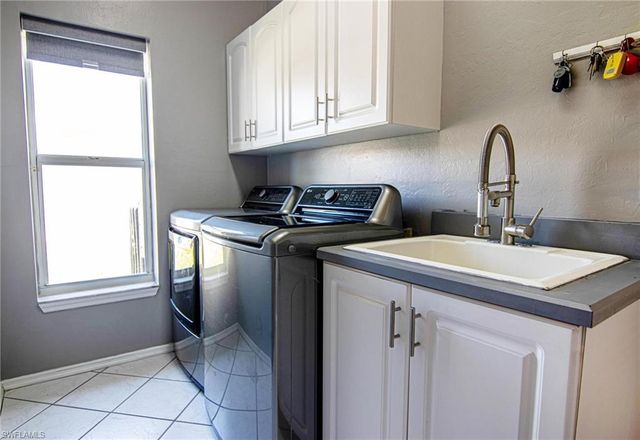 2031 Cornwallis PKWY, Cape Coral, FL 33904