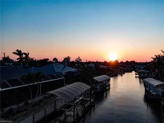 2031 Cornwallis PKWY, Cape Coral, FL 33904