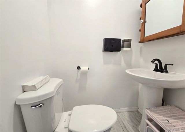 24 Quail Run, Massapequa, NY 11758