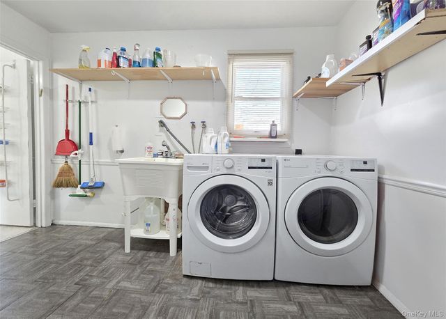 24 Quail Run, Massapequa, NY 11758