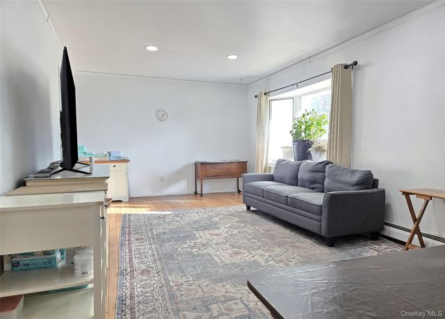 24 Quail Run, Massapequa, NY 11758