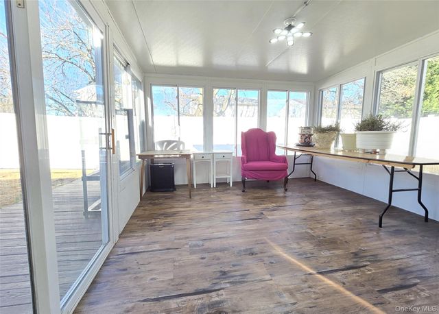 24 Quail Run, Massapequa, NY 11758