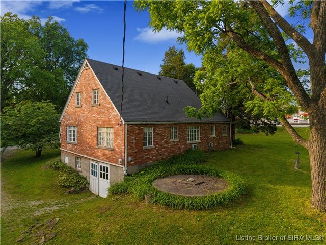2639 & 2705 Paoli Pike, New Albany, IN 47150