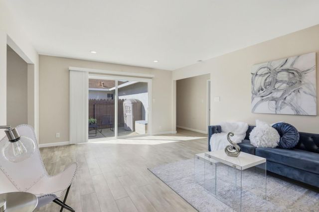 2854 Regnart Way, Santa Clara, CA 95051