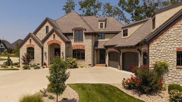 871 E Kenmare Court, Nixa, MO 65714