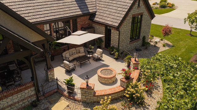 871 E Kenmare Court, Nixa, MO 65714