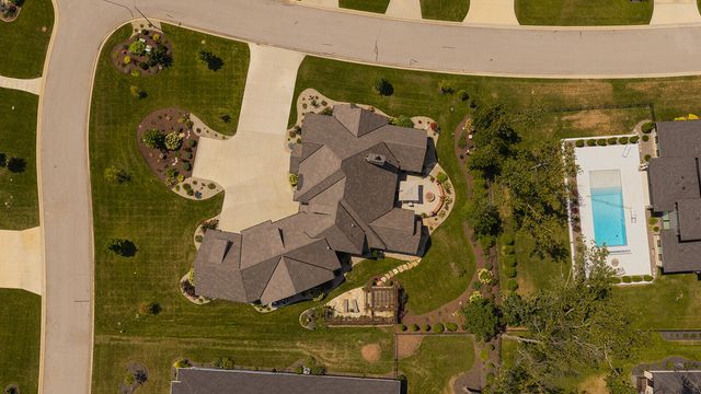 871 E Kenmare Court, Nixa, MO 65714