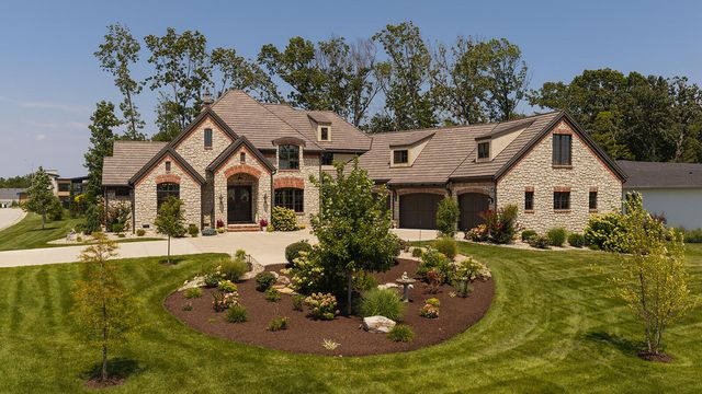 871 E Kenmare Court, Nixa, MO 65714