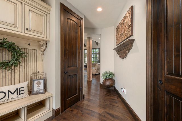 871 E Kenmare Court, Nixa, MO 65714