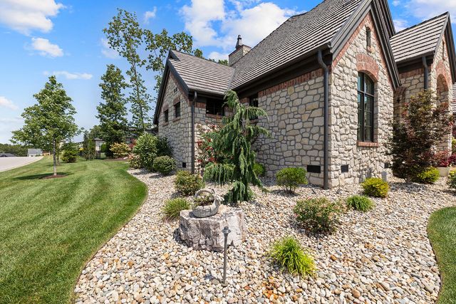871 E Kenmare Court, Nixa, MO 65714