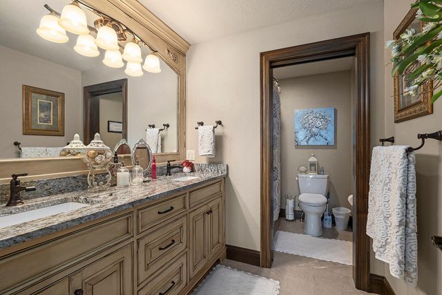 871 E Kenmare Court, Nixa, MO 65714