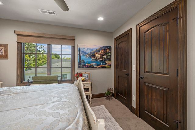 871 E Kenmare Court, Nixa, MO 65714