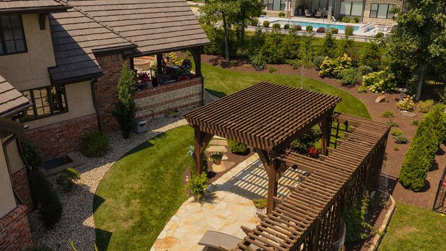 871 E Kenmare Court, Nixa, MO 65714