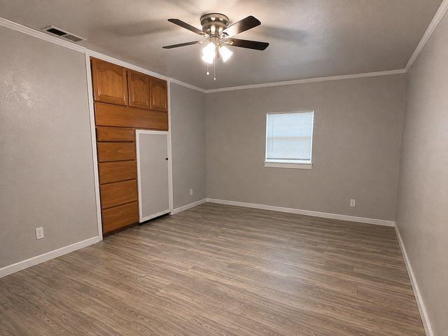 5610 Tallow Tree DR, Austin, TX 78744