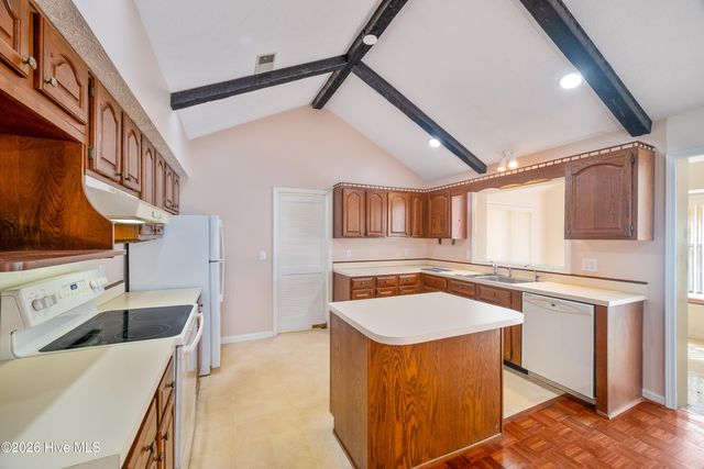 12 Sunfish Court, Calabash, NC 28467