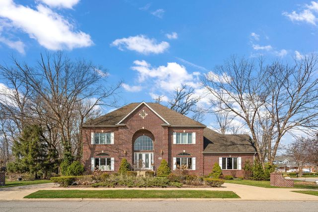 7412 Forest Ridge Drive, Schererville, IN 46375