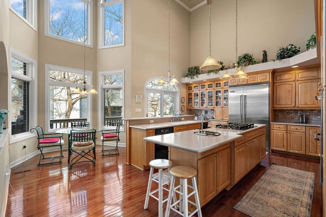 7412 Forest Ridge Drive, Schererville, IN 46375