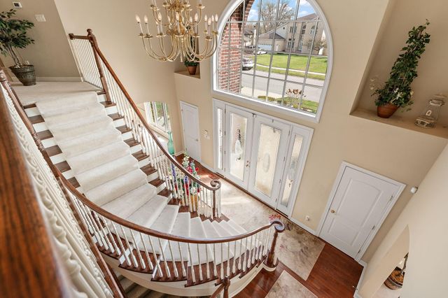 7412 Forest Ridge Drive, Schererville, IN 46375