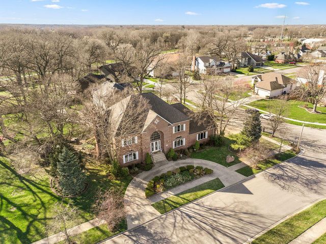 7412 Forest Ridge Drive, Schererville, IN 46375