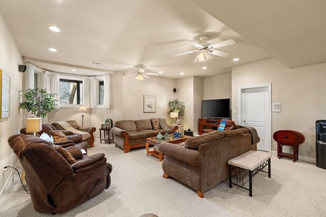 7412 Forest Ridge Drive, Schererville, IN 46375