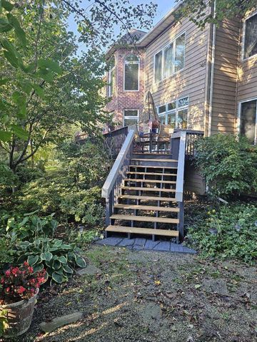 7412 Forest Ridge Drive, Schererville, IN 46375