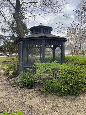 7412 Forest Ridge Drive, Schererville, IN 46375