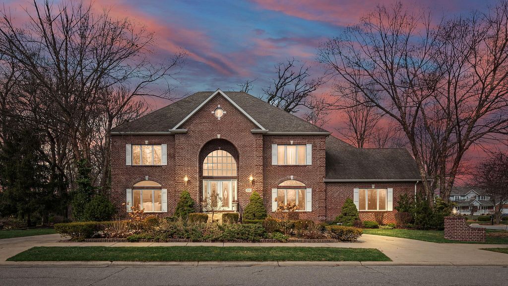 7412 Forest Ridge Drive, Schererville, IN 46375