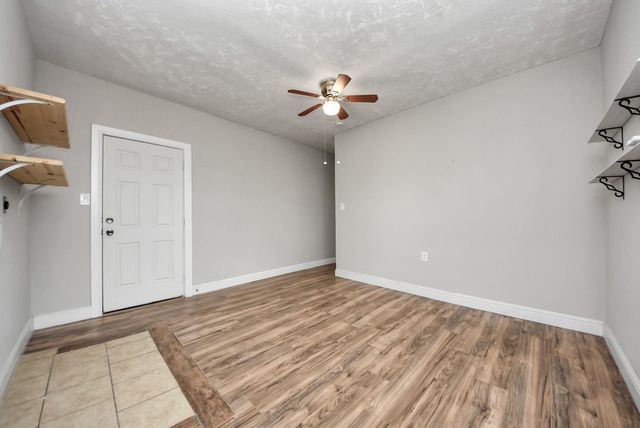 215 E Saint Charles Drive, Crosby, TX 77532